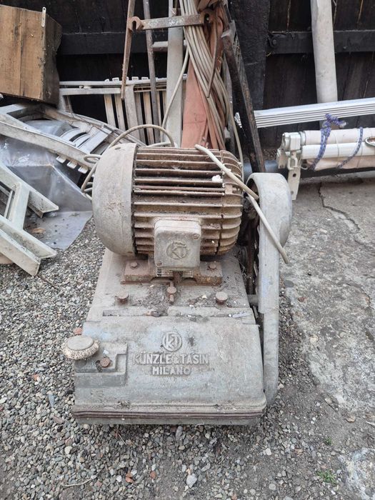 Masina de slefuit parchet