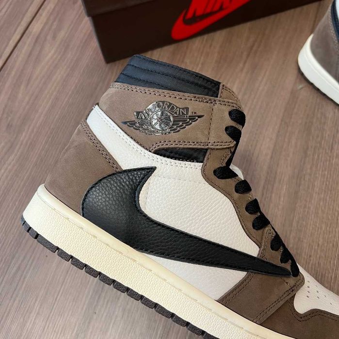 Adidasi Air Jordan 1 High x Travis Scott Premium