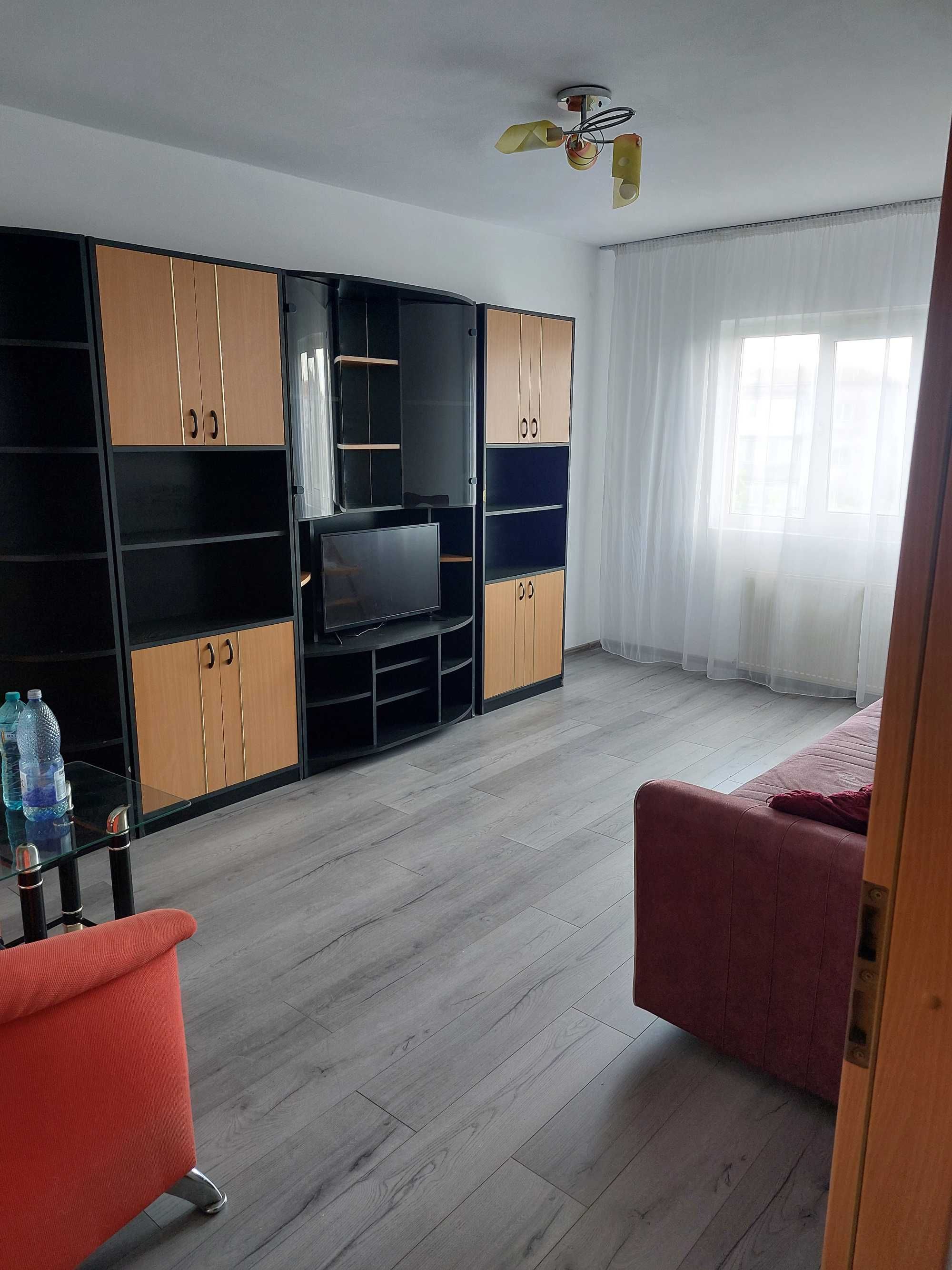 Apartament de închiriat