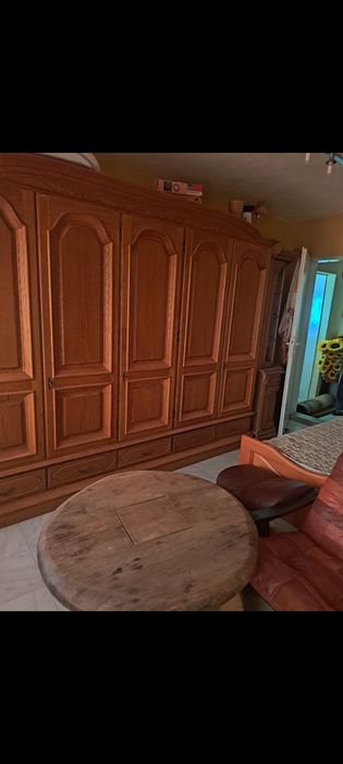 Легла масив спалня