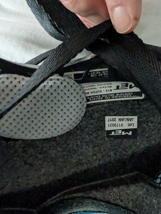 Детска каска за колело - Met