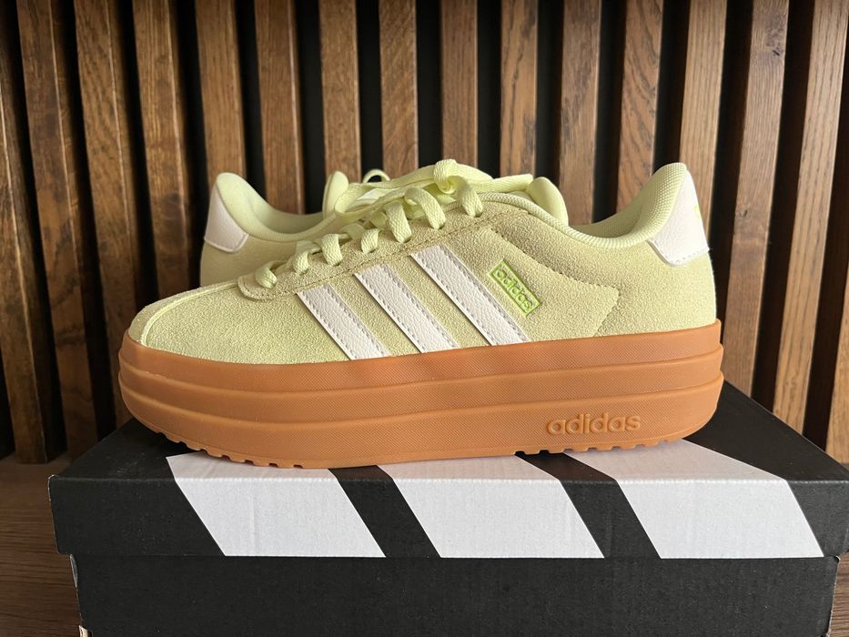 Велурени маратонки Adidas