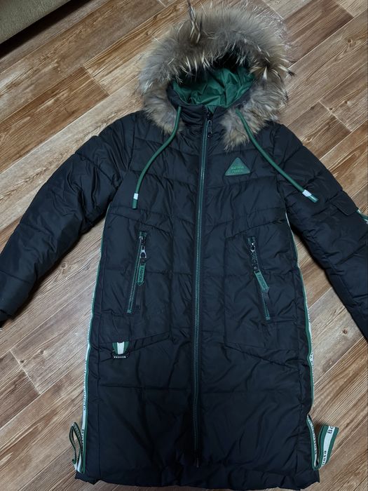 Зимняя куртка на 10-12 лет