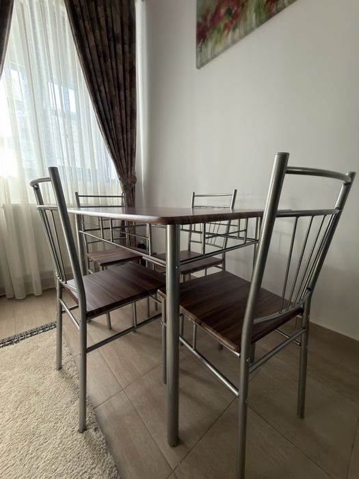 Set masa si 4 scaune bucatarie