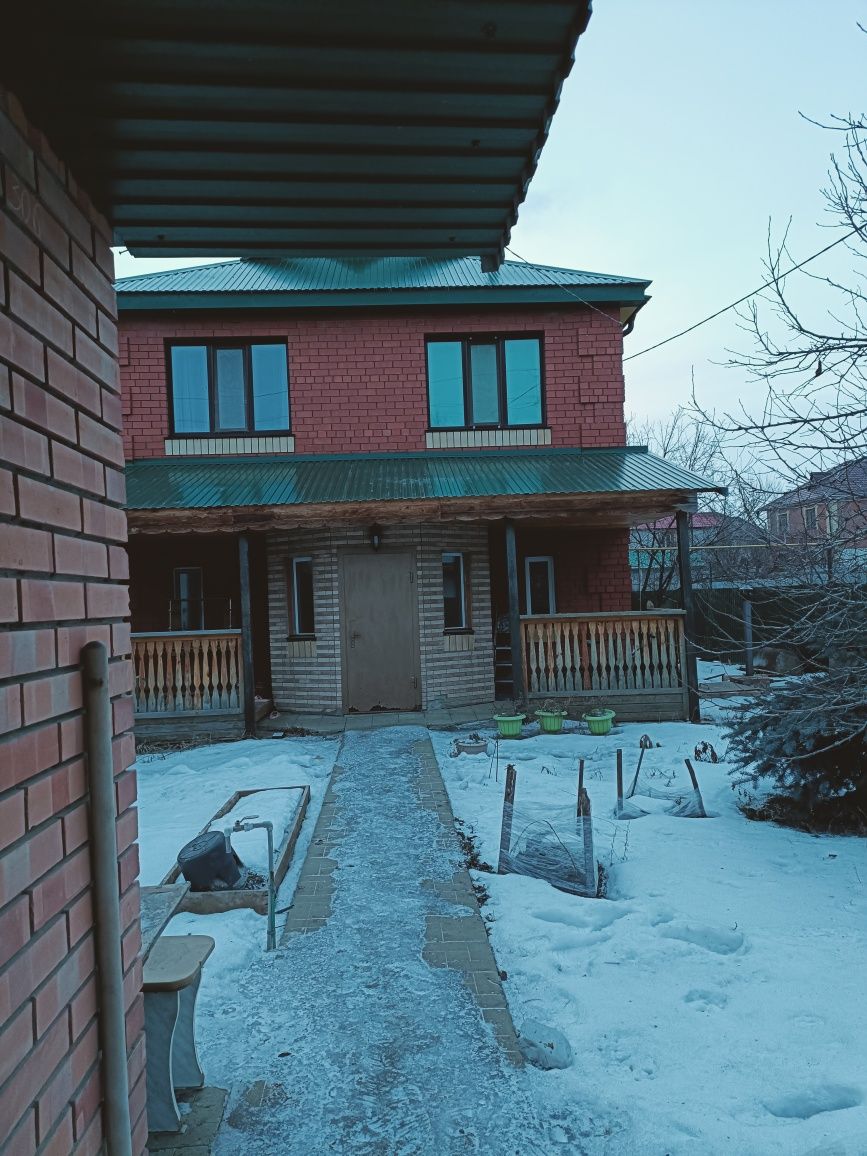 Продам коттедж в центре города
