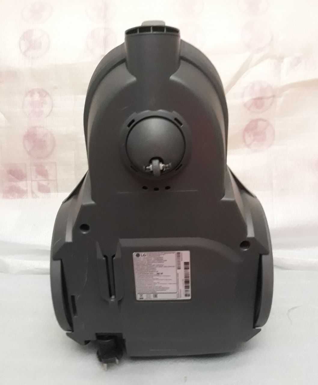 Пылесос LG Kompressor 2000 W.Тянет Мощно.Гарантия.Отличный.