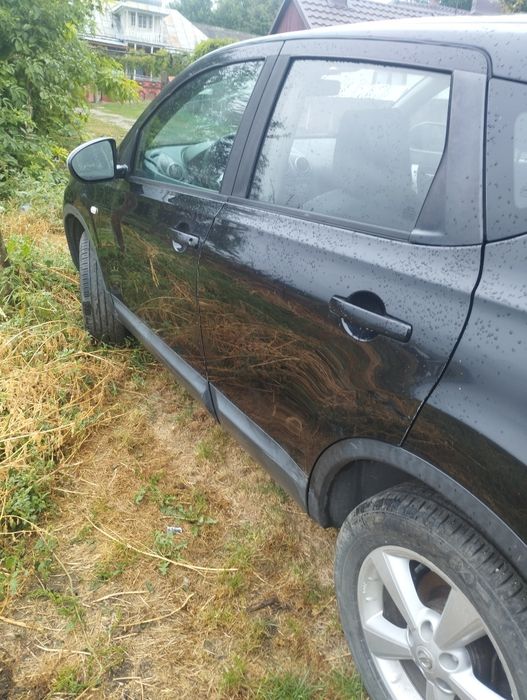Vand Nissan sau la schimb pe cai