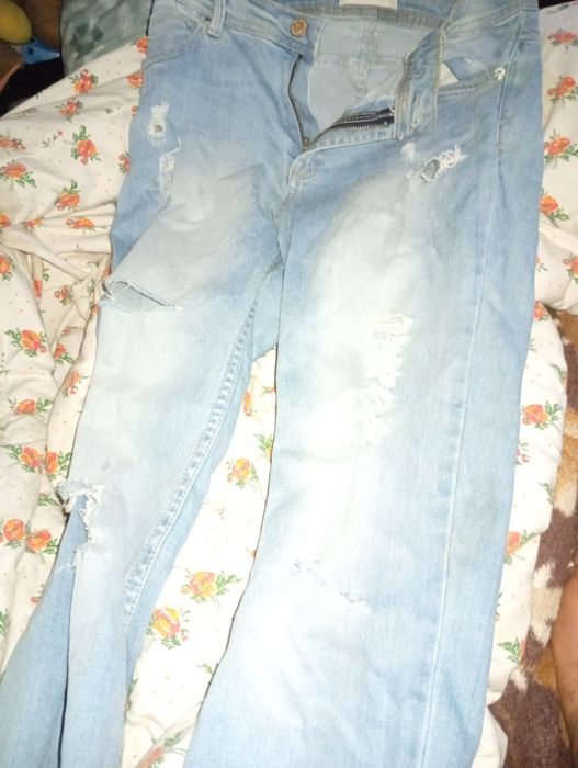 3 perechi de blugi supțiri pentru fete