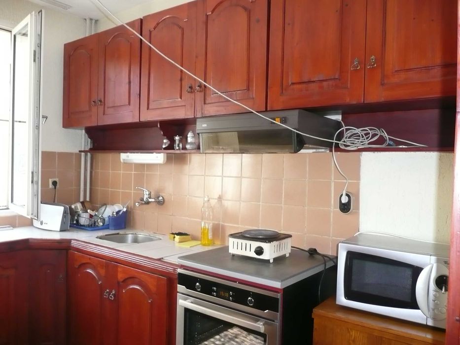 Двуфамилна масивна жилищна сграда в гр. Перник, кв. Байкушева махала