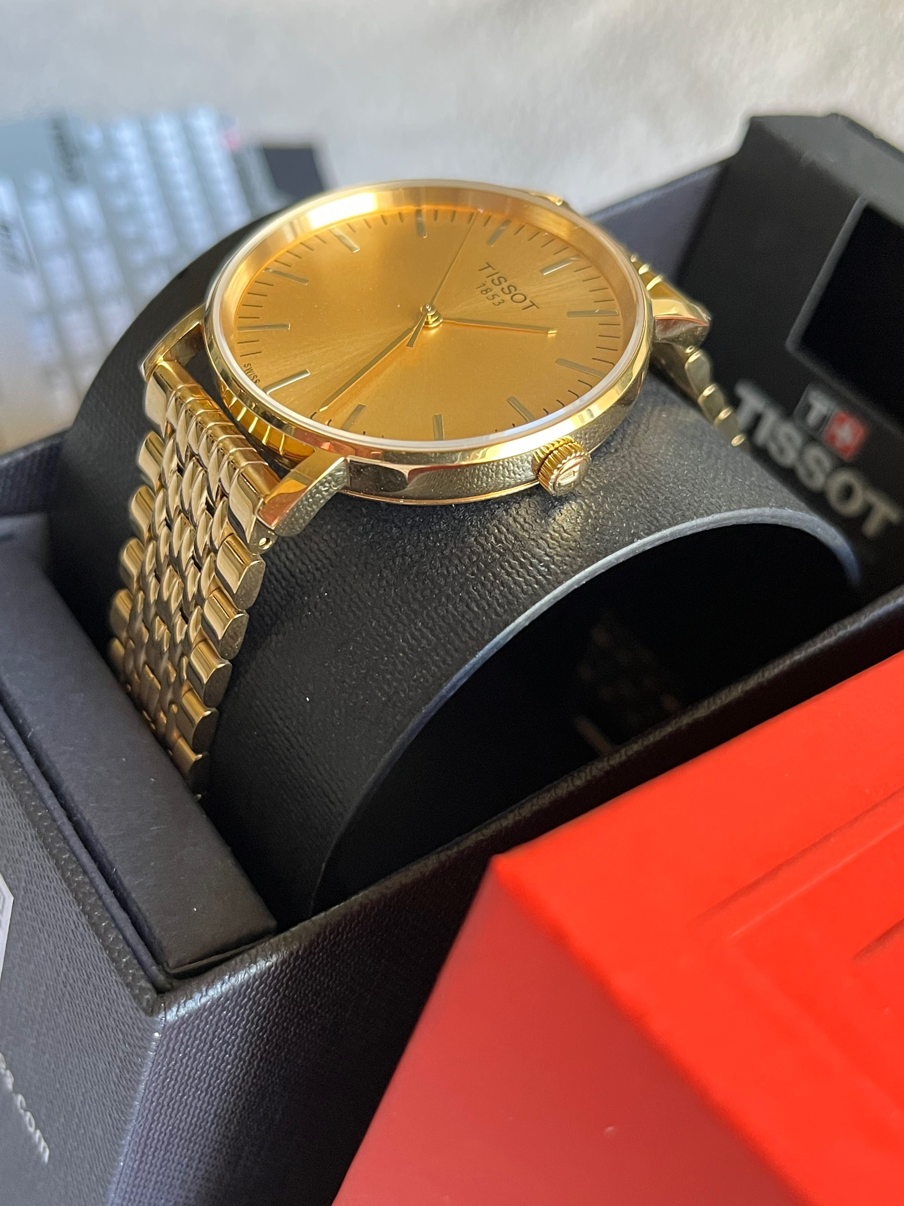 Ceas Tissot T-Classic Everytime Gold