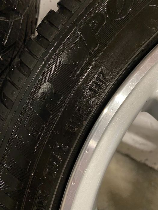 Зимни гуми с джанти за BMW G11 G12 245/45/19