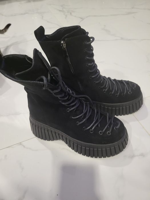 Ghete piele intoarsa