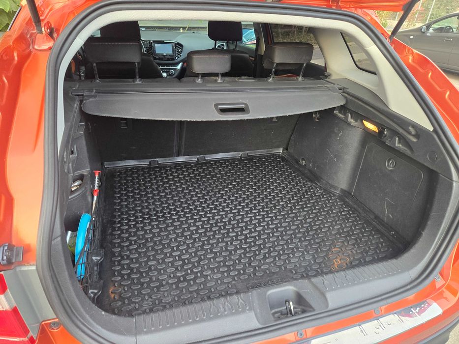 Lada Vesta sw cross 1.6 cvt