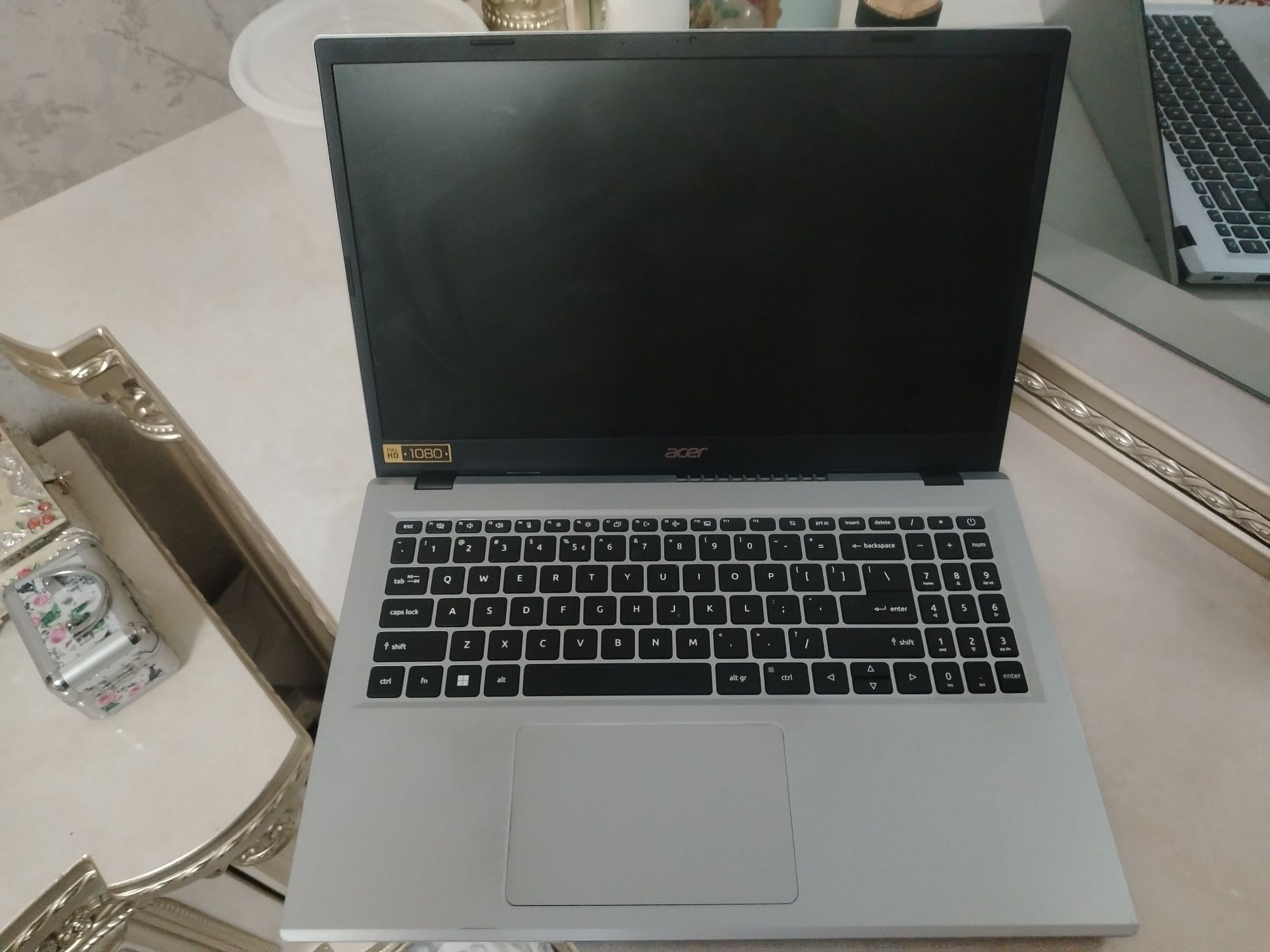 Noutbok Acer aspire 3