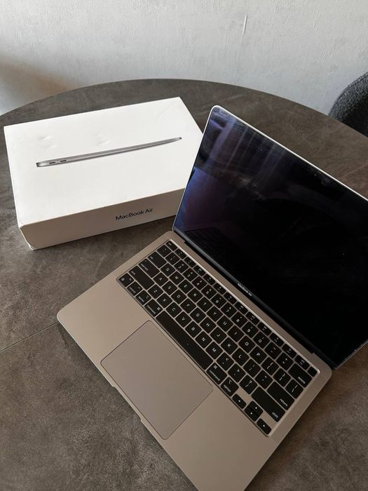 Срочно в идеальном состоянии Macbook Air M1