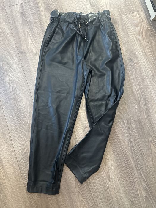 Кожен панталон Zara