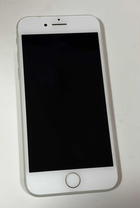 Продавам Apple iPhone 8 64GB