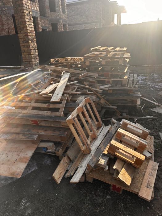 Доски и брус  дрова