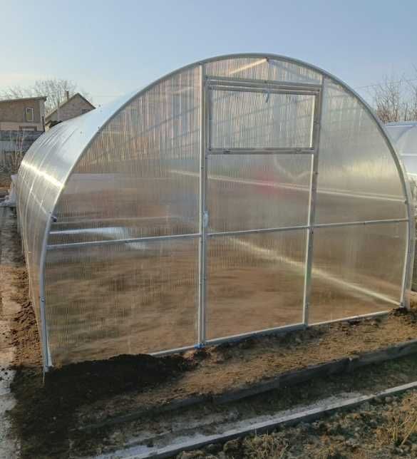 Теплица 3×6 м для дачи — оцинкованный каркас, российский поликарбонат