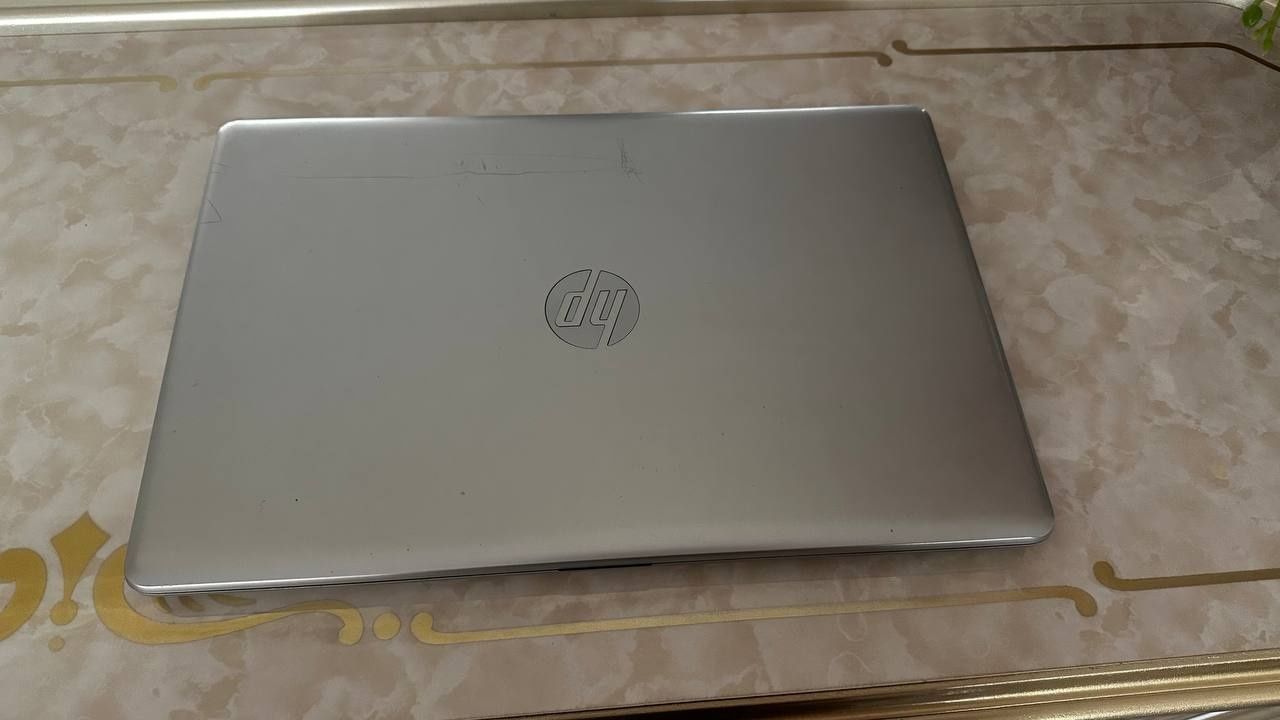 HP Corei 7 | 16GB |Radeon 530 4GB | 500GB SSD | 1000GB HDD