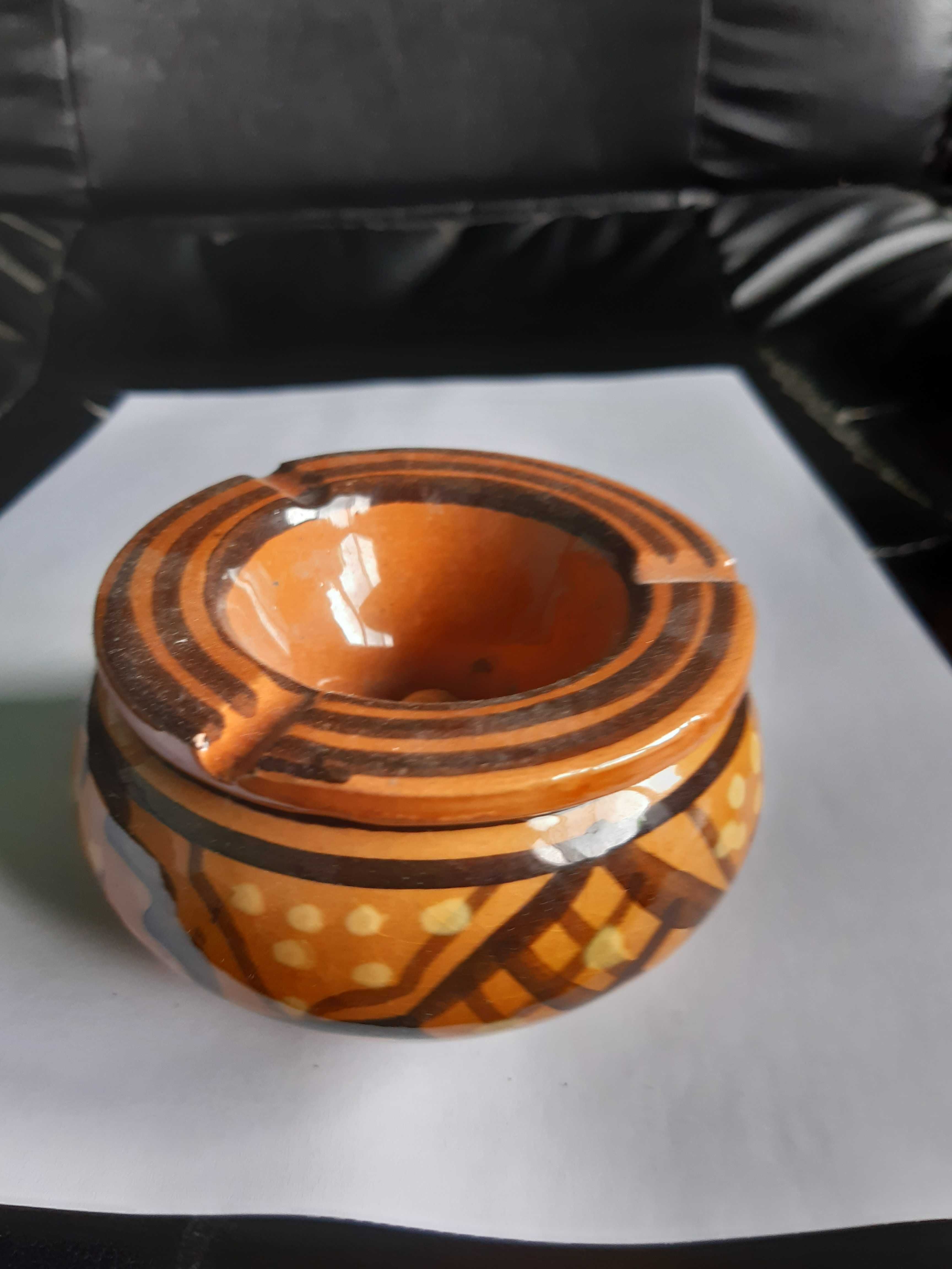 vand scrumiera  ceramica lucrat manual
