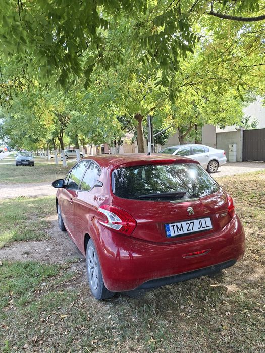 Peugeot 208 coupe