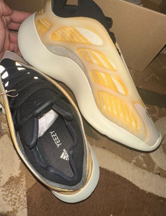 Adidas yeezy boost 700 V3 originali