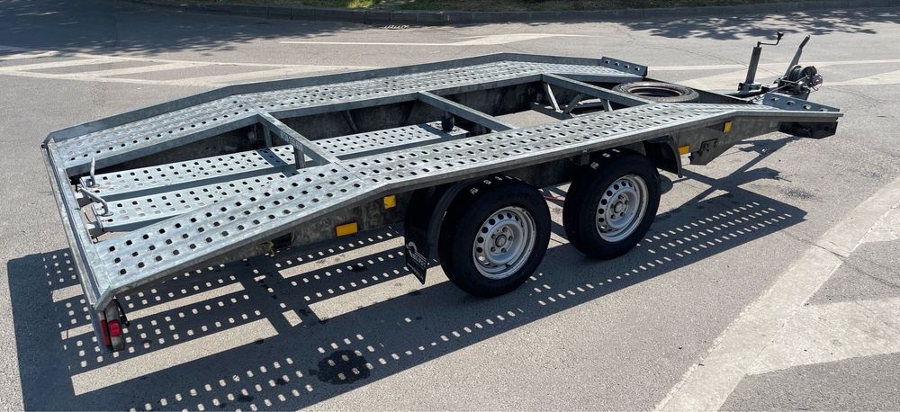 Inchiriere platforma auto 4m x2m
