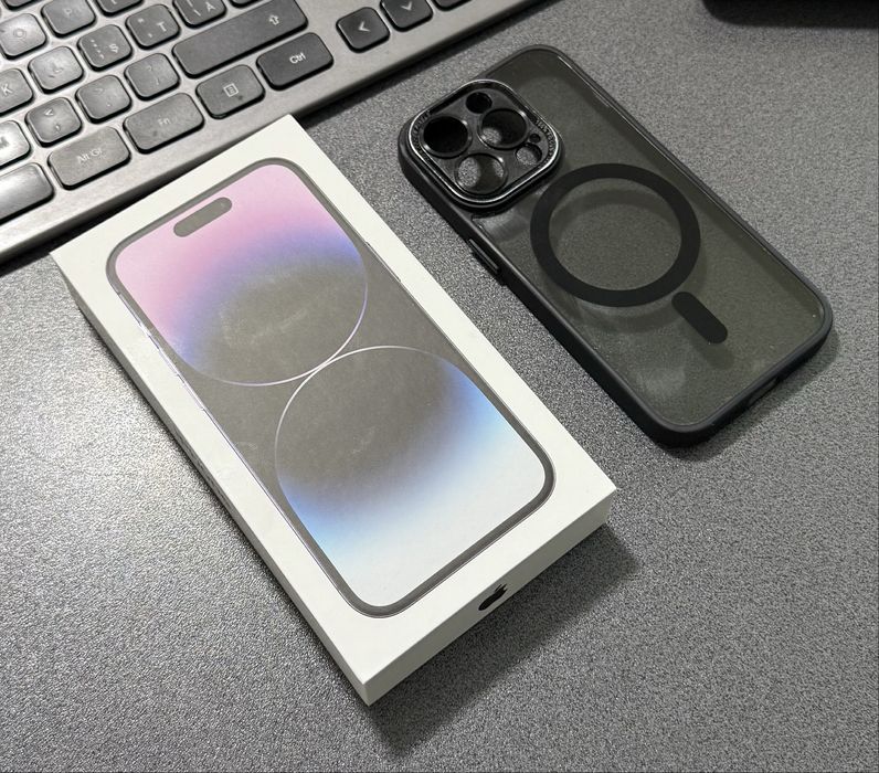 Vând iPhone 14 Pro - mov