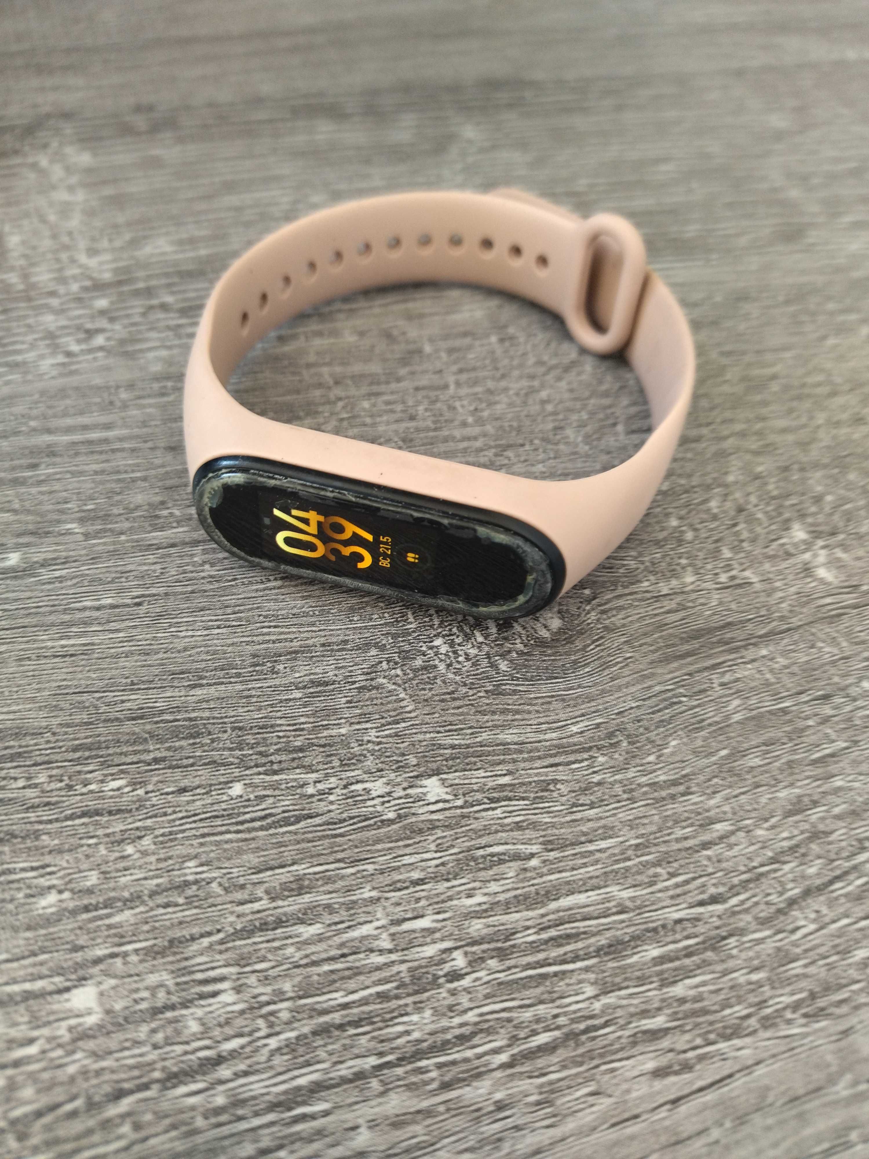 Smart часы Xiaomi Mi Band 4