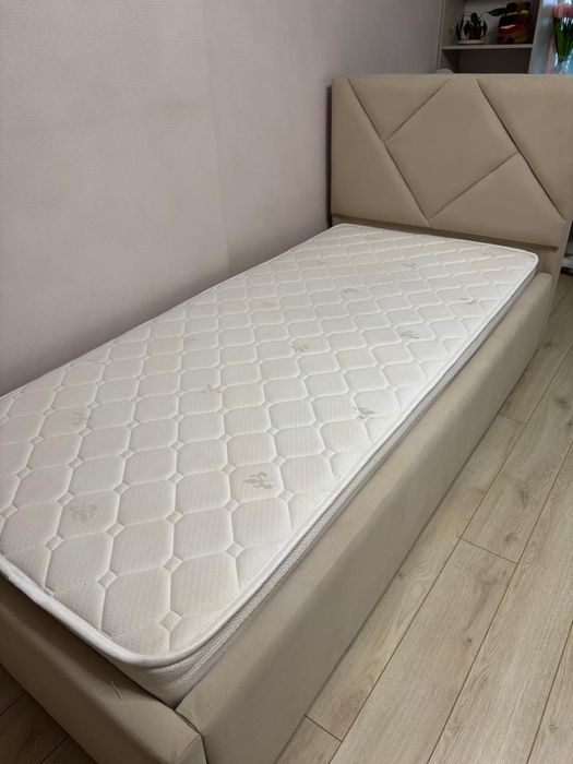 продам кровать в отличном состоянии