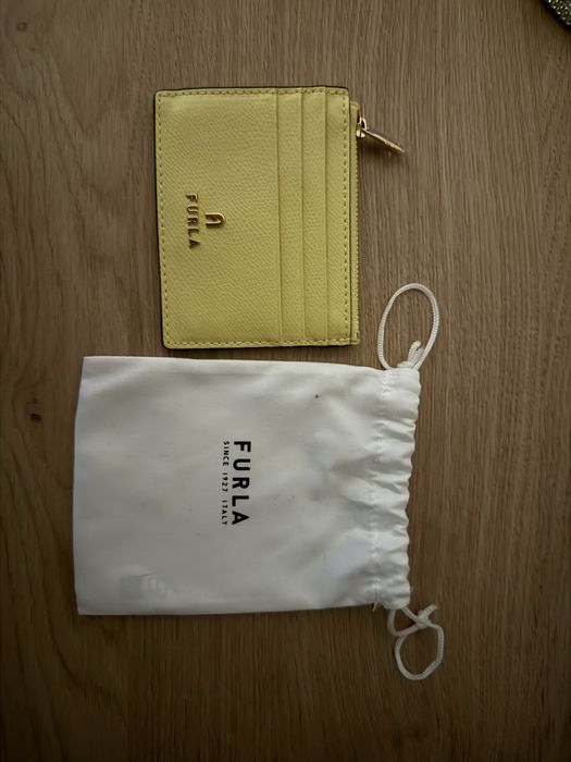Чисто нов cardholder Furla