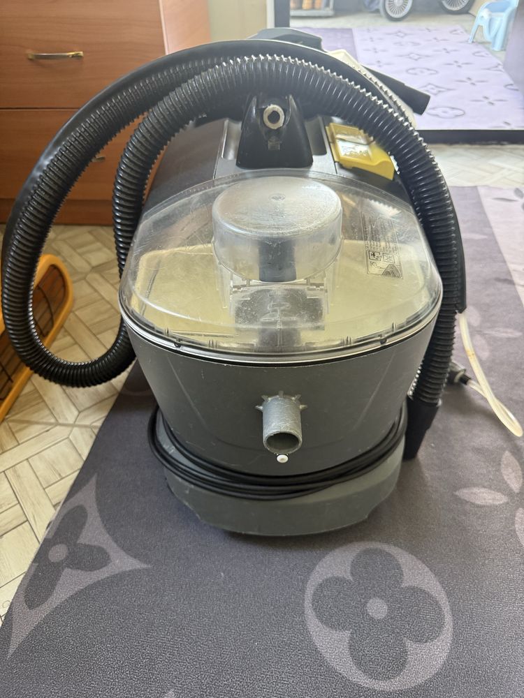 Karcher Puzzi 10/1
