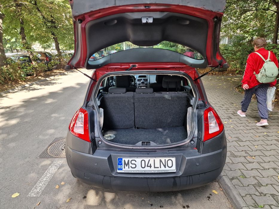 Renault Megane 2 hatchback, 1.6 benzina