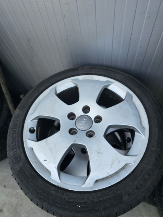 Vand jante Audi R17 cu cauciucuri