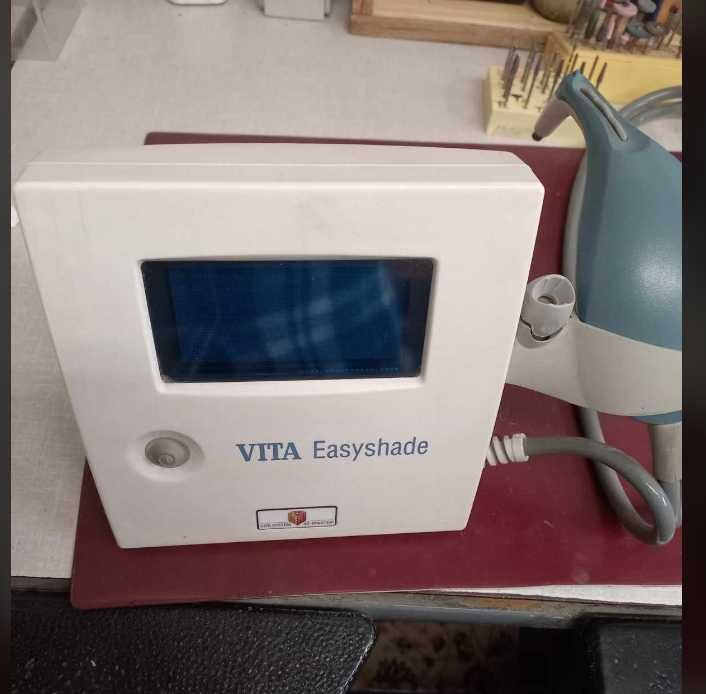 Апарат за определяне цвета на зъбите VITA Easyshade (зъботехнически)