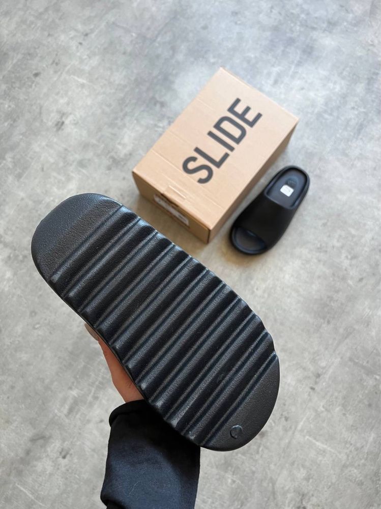 ADIDAS Yeezy Slide Black (FULL BOX)