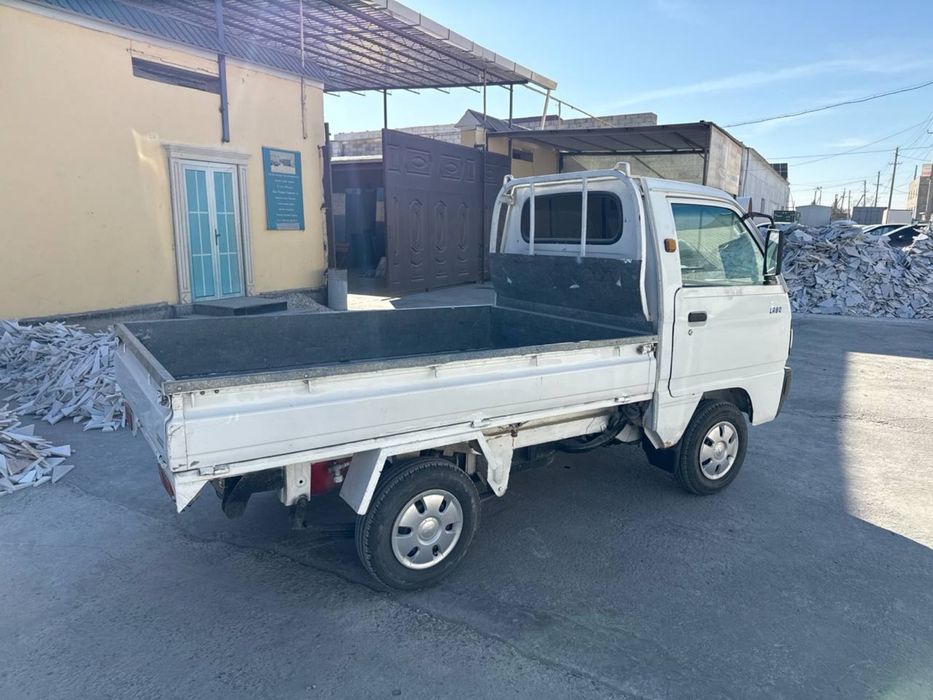 Labo 1998 yil damazdan yasalgan