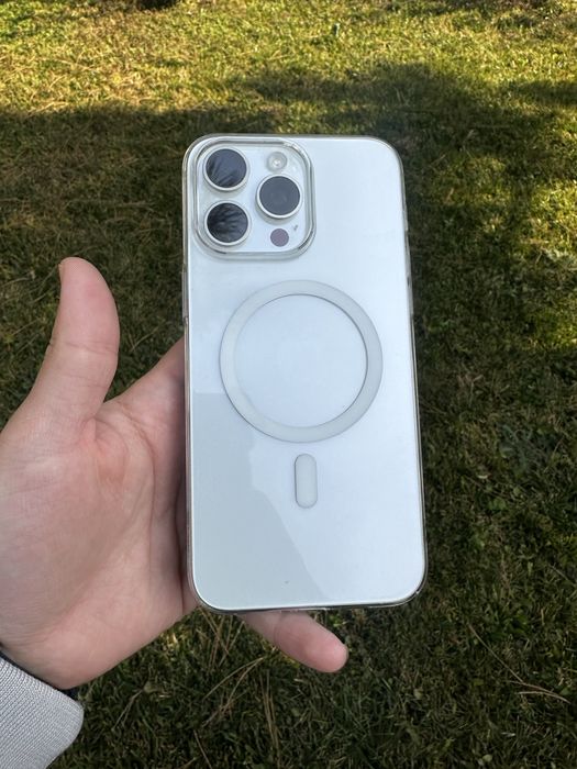 Iphone 15 pro max 90%