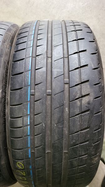 255/40/20/BRIDGESTONE/2бр