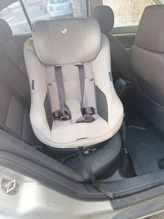 Scaun auto cu rotație 360