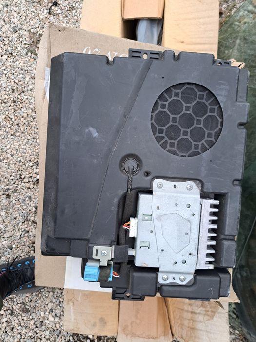 Субуфер за Хонда CRV 2010