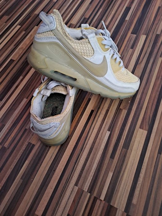 Vând adidaši(nike airmax)