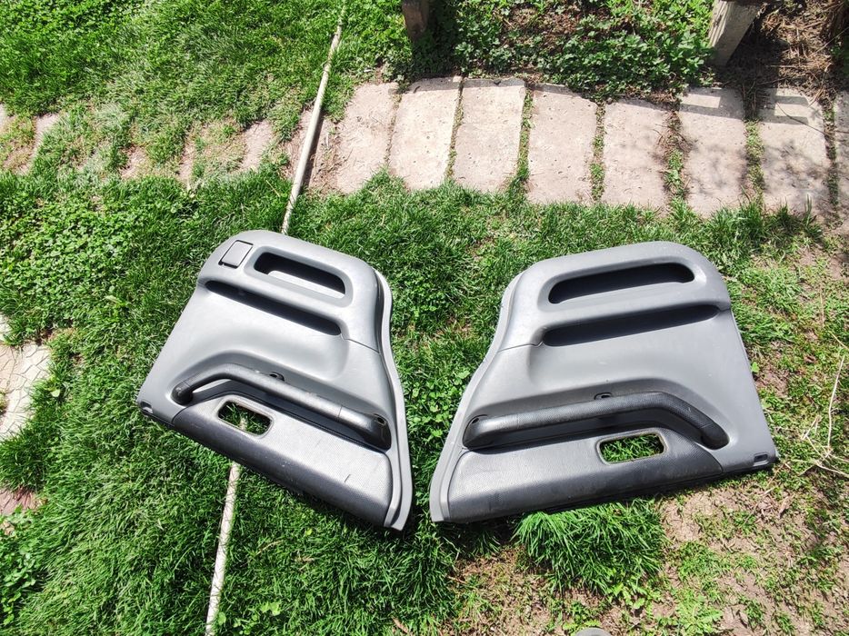 Обшивка задних дверей Хонда срв