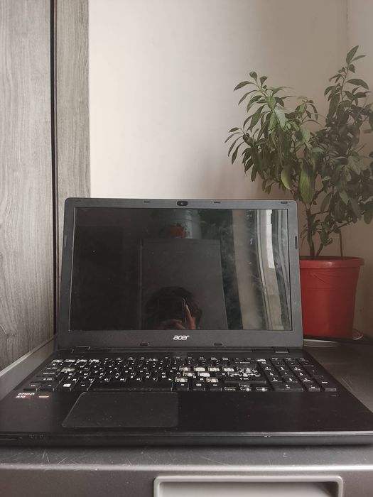 Ноутбук Acer (не рабочий)