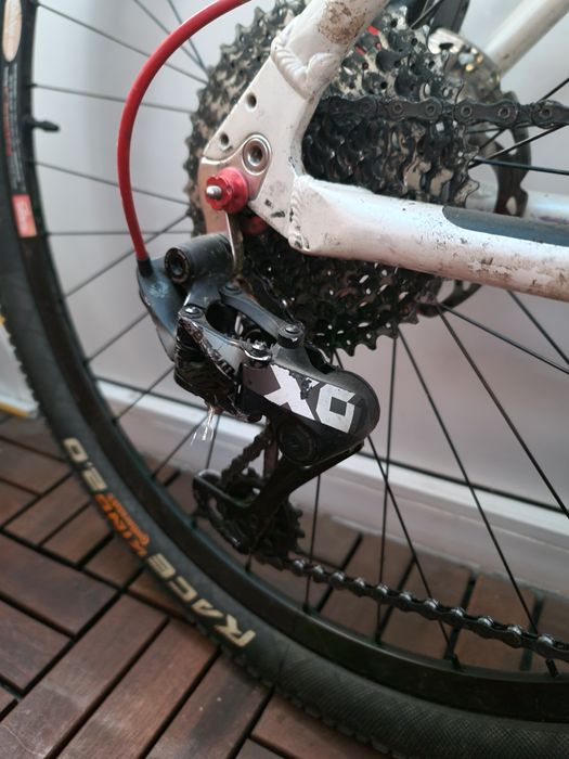 SRAM X01 Eagle 12V negru/alb (maneta+schimbator)
