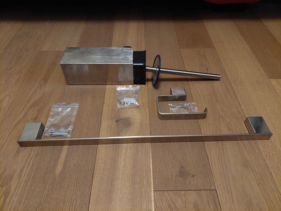 Accesorii baie din otel, aspect mat la doar 80ron/ set