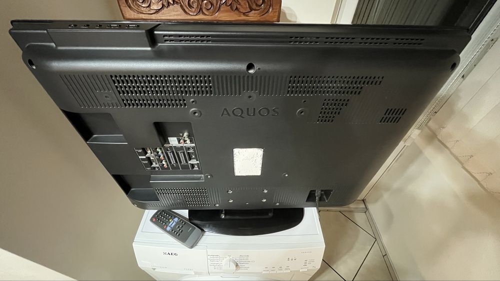 Телевизор Sharp Aquos 32”