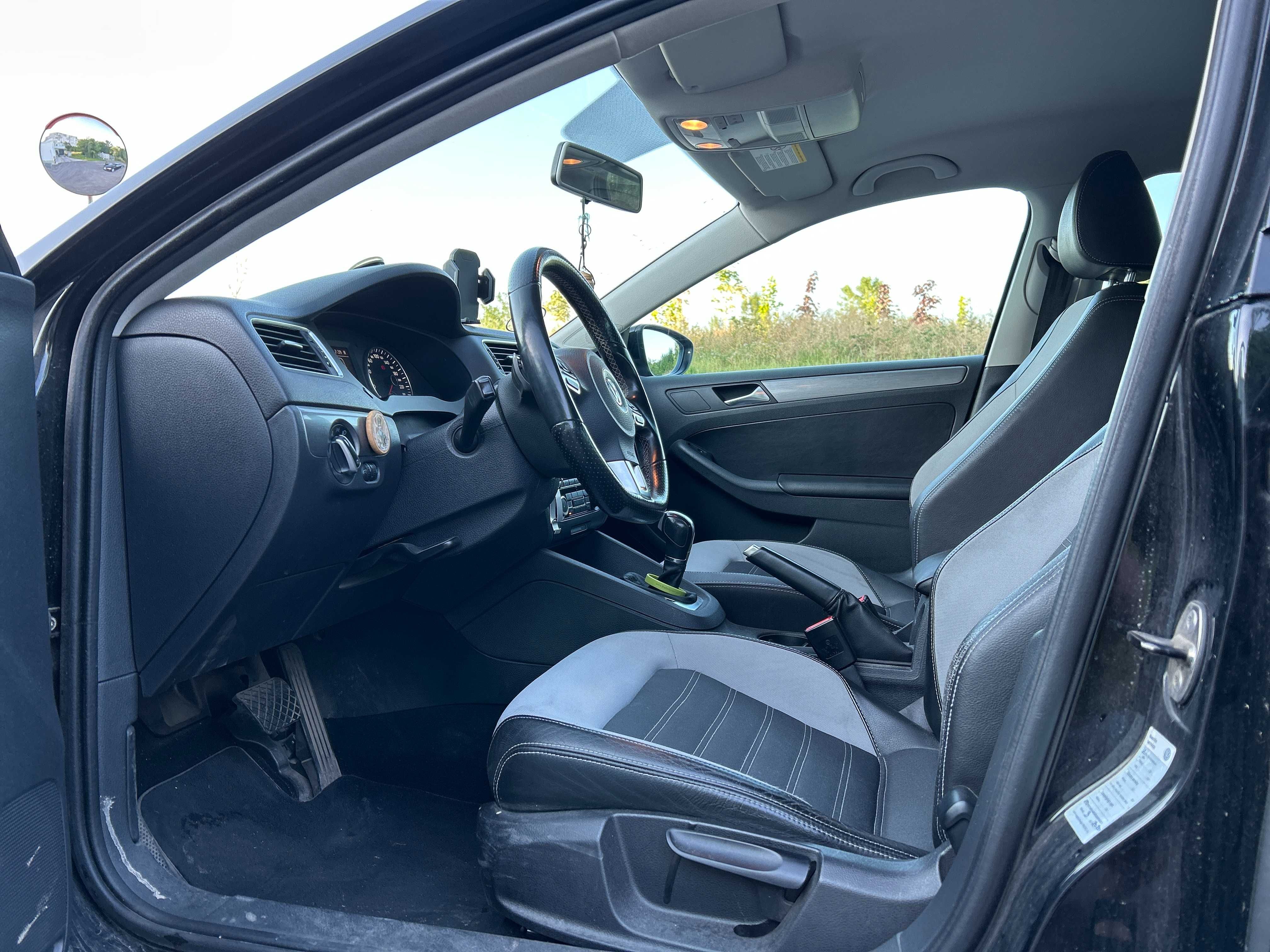 VW Jetta MK6 DSG 2011