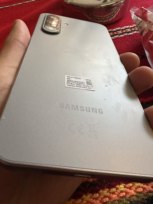 продавам телефон Galaxy A17 G5